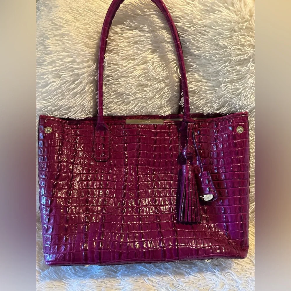 Brahmin pink crocodile expandable shoulder bag tote - Picture 4 of 12
